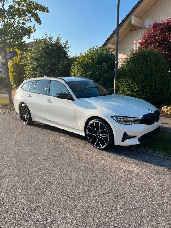 Bild des Angebotes BMW 330d Touring Sport Line Automatic Sport Line