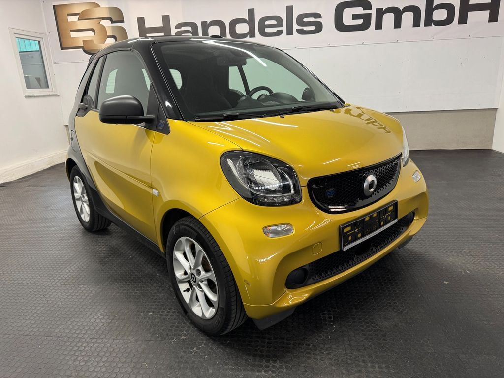 Bild des Angebotes Smart ForTwo Cabrio EQ*PASSION*PDC*DAB*SHZ*BATT 90,6%!