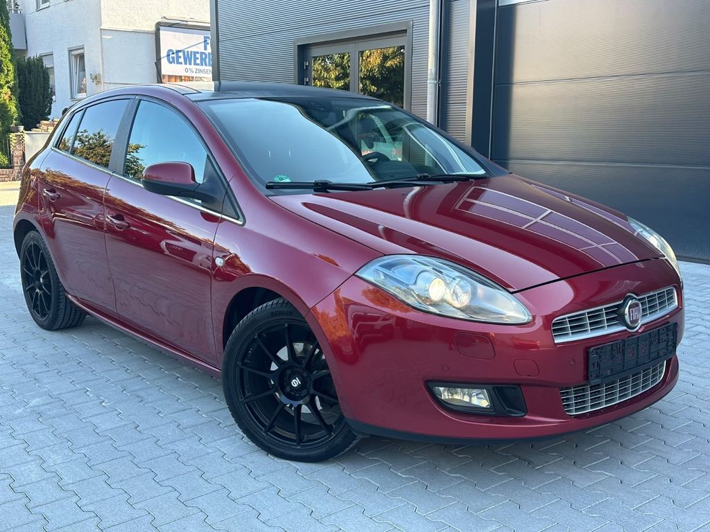 Bild des Angebotes Fiat Bravo 1.4 MultiAir T. 16V Sport Navi GSD SHZ PDC
