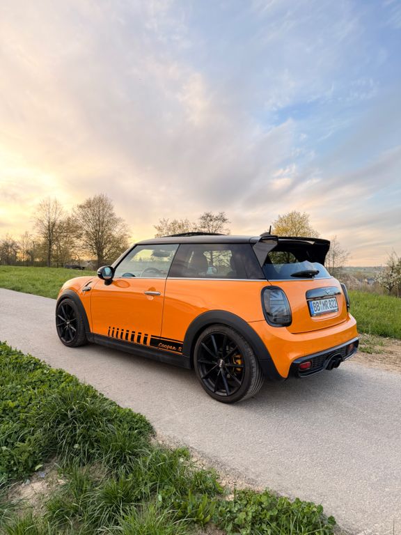 Bild des Angebotes MINI John Cooper Works John Cooper Works