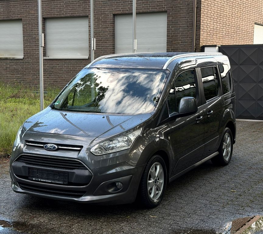 Bild des Angebotes Ford Tourneo Connect Titanium Pano/Navi/PDC/AHK/R.Kam