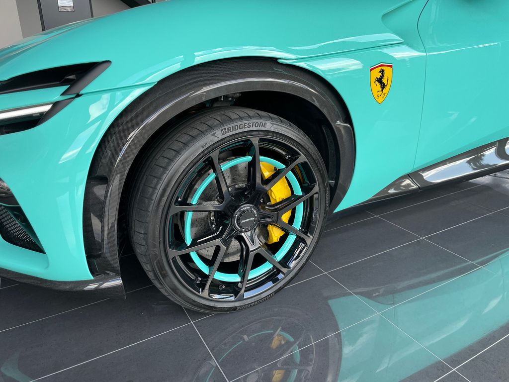 Bild des Angebotes Ferrari Purosangue MANSORY EXTRA RANGE CARBON MASSAGE