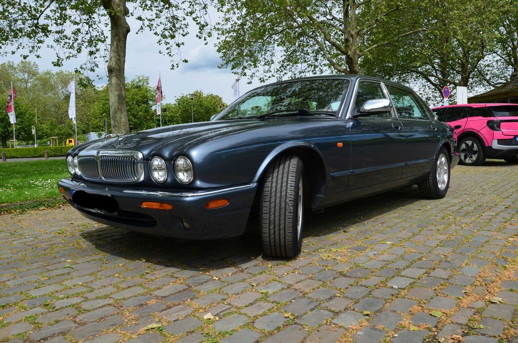 Bild des Angebotes Jaguar XJ8 Sovereign 4.0 V8 LWB | gepflegt | Klassiker