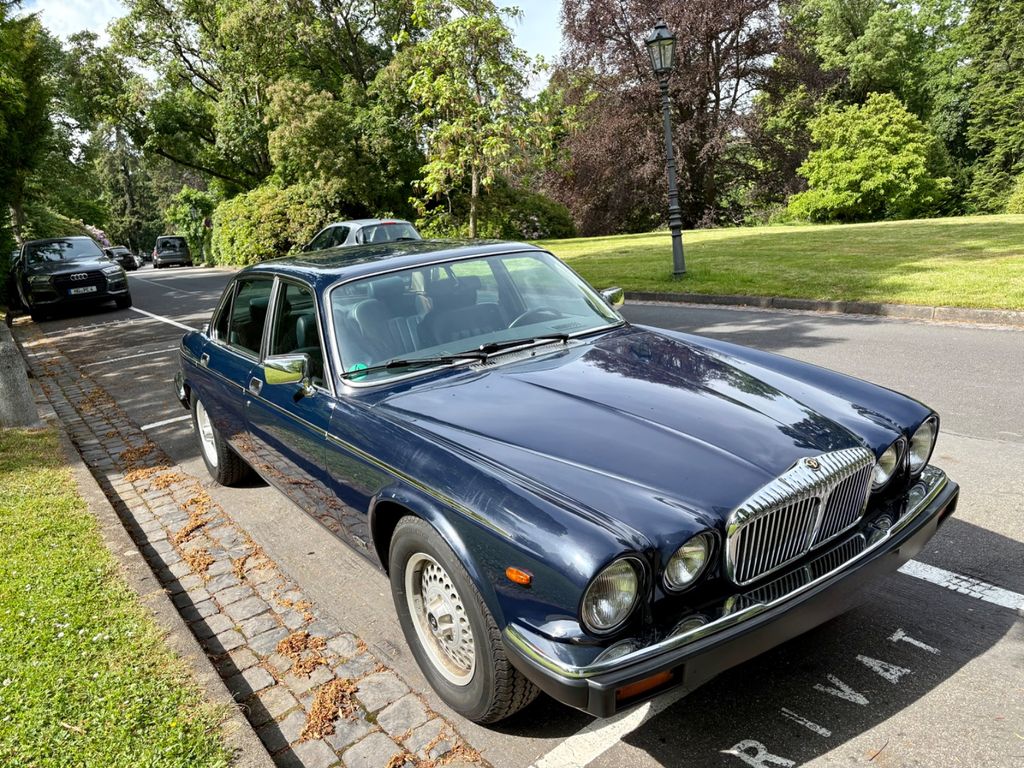 Bild des Angebotes Jaguar Daimler Double Six NEU AUFGEBAUT