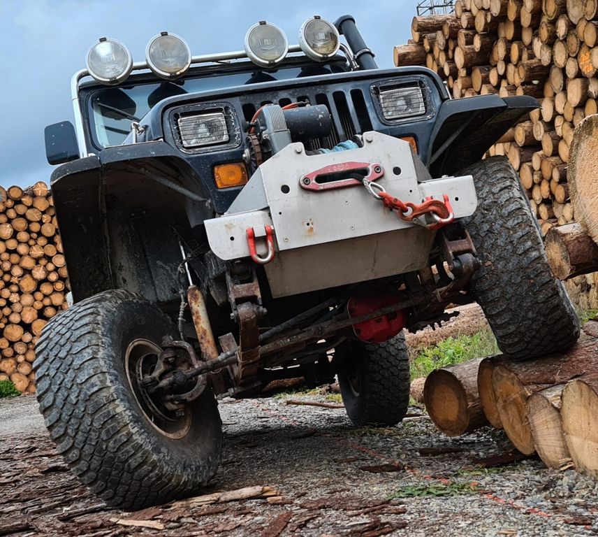Jeep Wrangler 4.0L HO TÜV neu 4 Zoll 35er Offroad