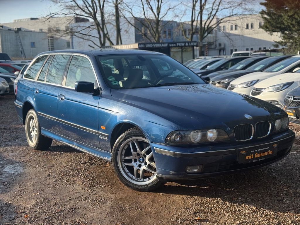 Bild des Angebotes BMW 528i Touring Autom.*Sch-Dach*Tempo*Klima