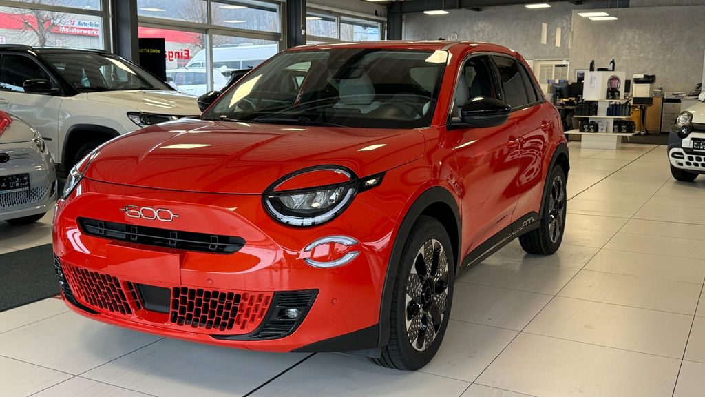 Bild des Angebotes Fiat 600e La Prima voll *