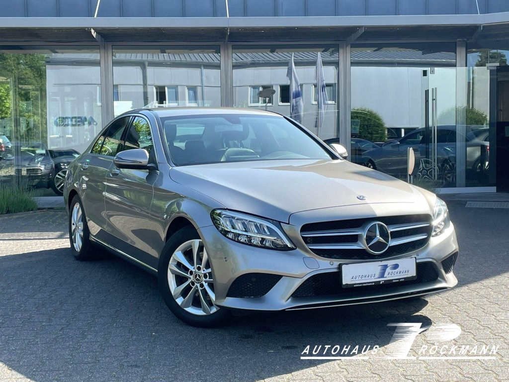 Bild des Angebotes Mercedes-Benz C 200 Lim Aut. AHK Navi Teilleder Kamera
