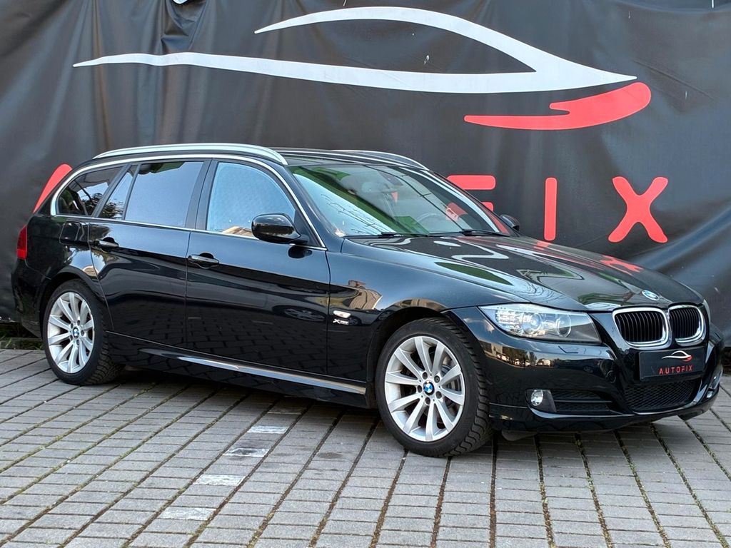 Bild des Angebotes BMW 325 3 Touring 325i xDrive*Automatik*Volleder*Nav