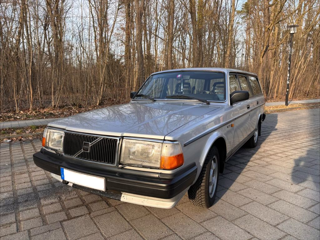 Bild des Angebotes Volvo 245 240 Kombi | Kult-Klassiker mit H-Kennzeichen
