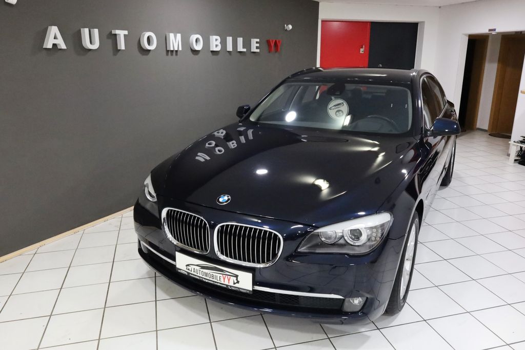 Bild des Angebotes BMW 750i Sportpaket,BiXen,Navi,HUD,Sitzbel,SoftC,ACC
