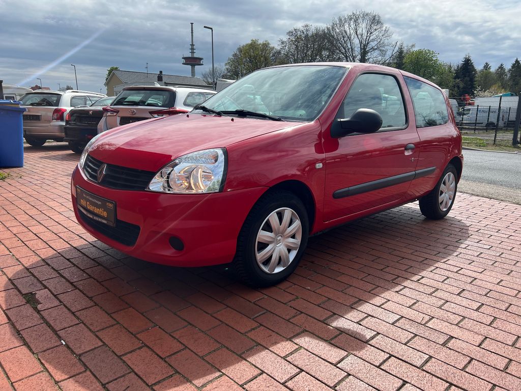 Bild des Angebotes Renault Clio II Campus Je t'aime *TÜV NEU*KLIMA*2.HAND*