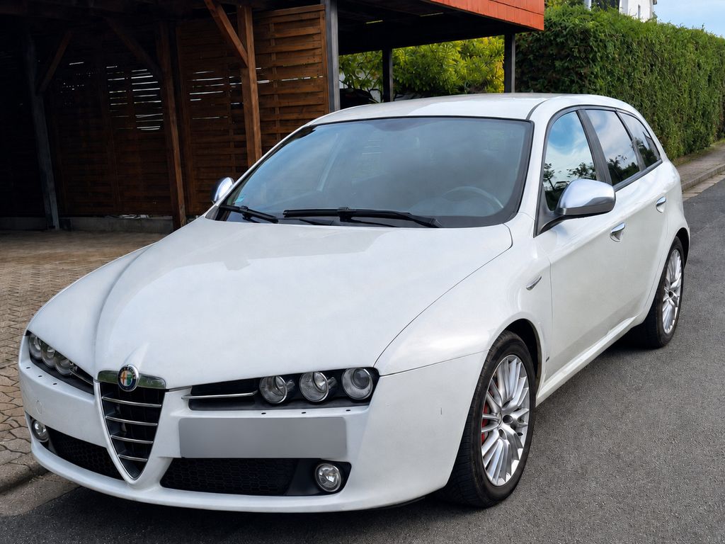 Alfa Romeo 159 Sportwagon 2.0 JTDM 16V DPF Turismo (weiß)