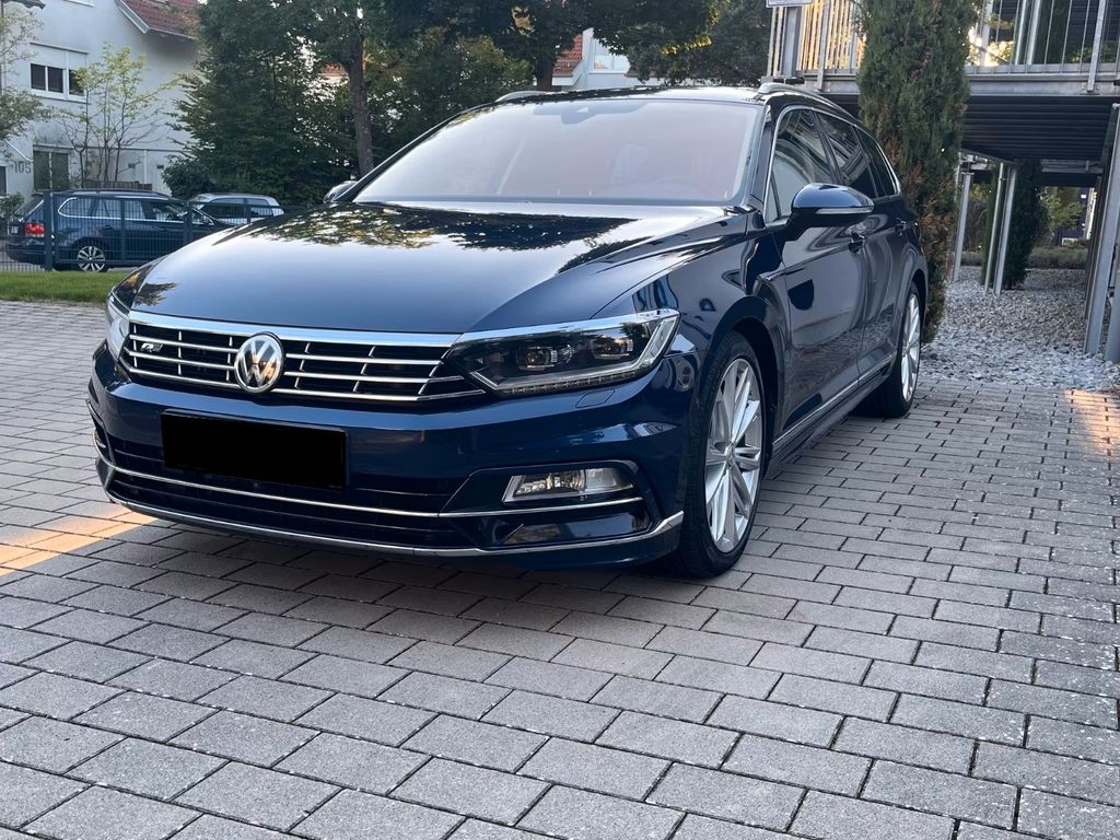 Bild des Angebotes Volkswagen Passat Variant 2.0 TDI SCR DSG 4MOT R Line BiTDI