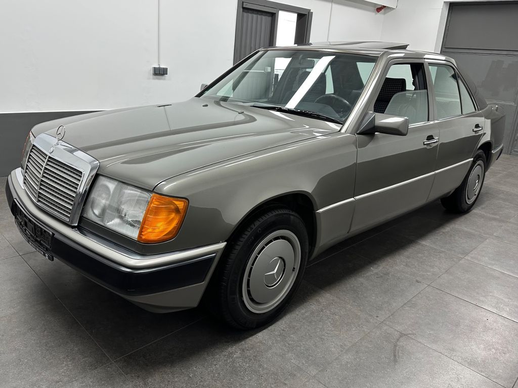 Bild des Angebotes Mercedes-Benz E 260 Lim. W124 2-Hand H-Kennzeichen