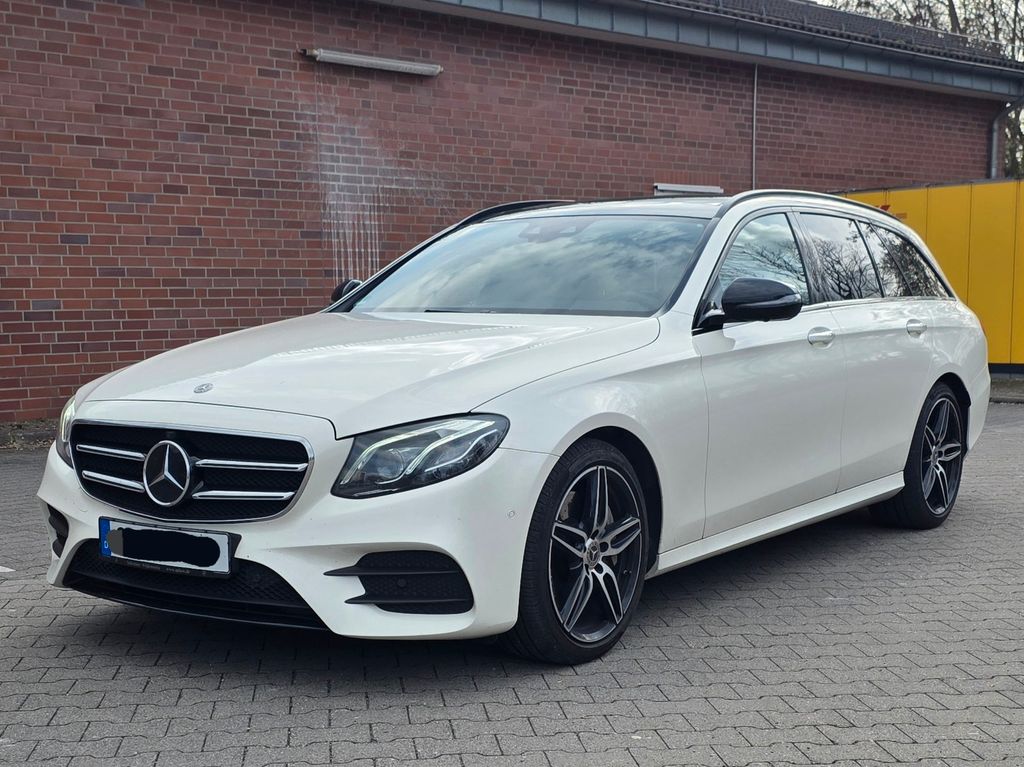 Bild des Angebotes Mercedes-Benz E 450T 4M AMG Line Pano MB100 Garantie