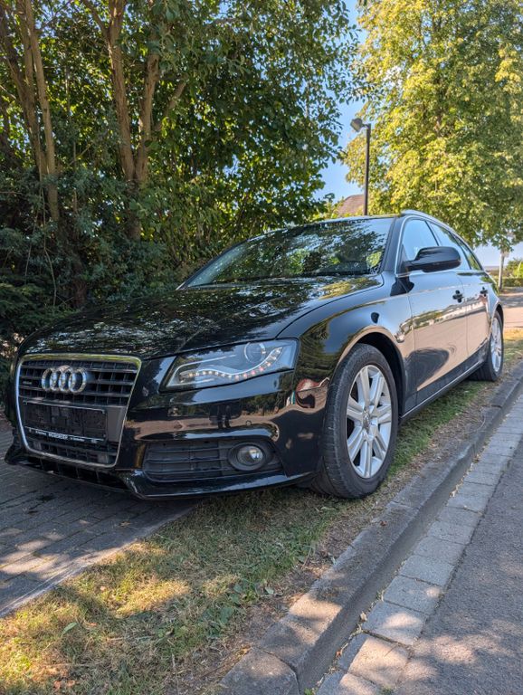 Bild des Angebotes Audi A4 2.0 TFSI 155kW S tr. quat. Attract. Av. A...