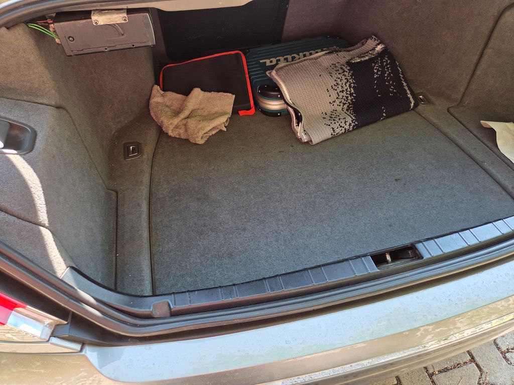Bild des Angebotes BMW 750Li