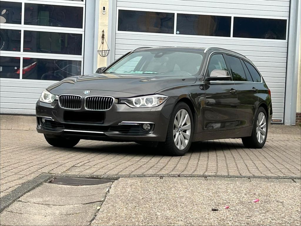 Bild des Angebotes BMW 325d Touring LuxuryLine Head-Up, SPAutomatik usw