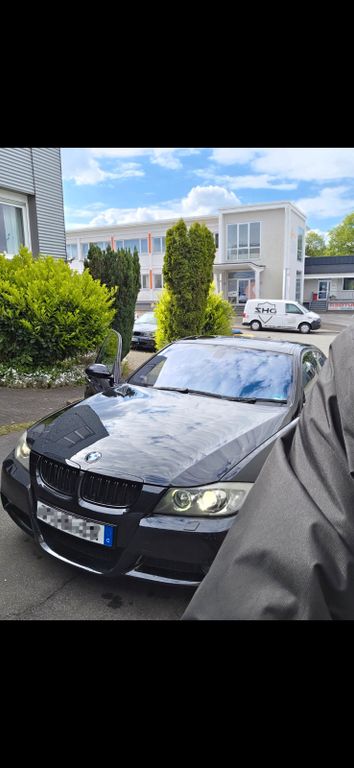 Bild des Angebotes BMW E90 320D Facelift 177 PS M-Paket Shadowline