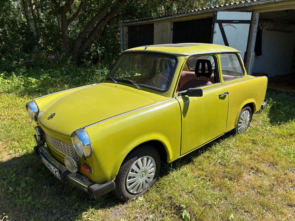 Bild des Angebotes Trabant 601 S mit HP300 und Ersatzteilen