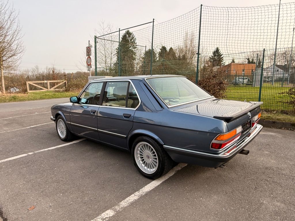 BMW 535i E28