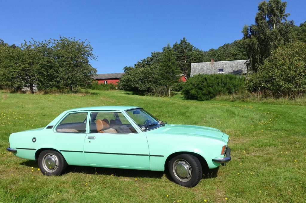 Opel D Rekord kleine 70er Limousine
