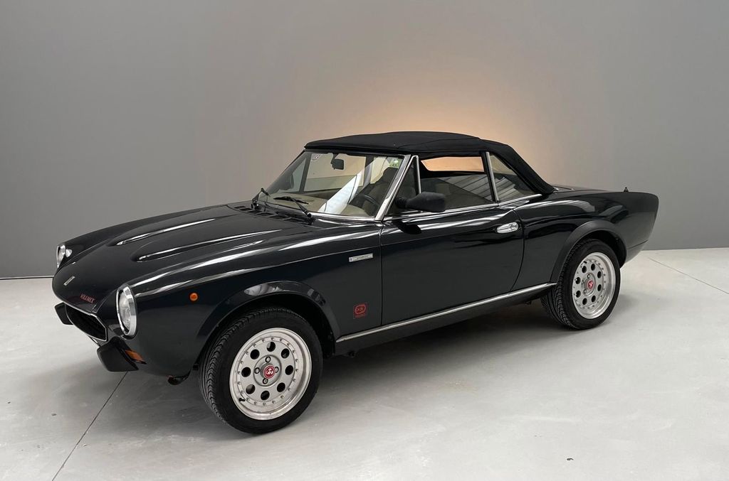 Bild des Angebotes Fiat 124 Spider Volumex