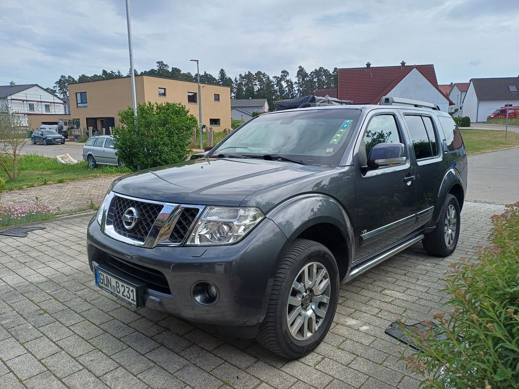 Bild des Angebotes Nissan Pathfinder 3.0 V6 dCi DPF LE 4WD Automatik LE