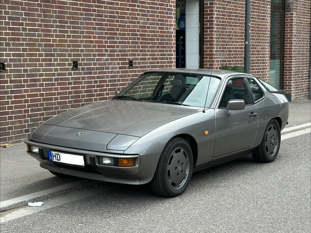 Porsche 924 S