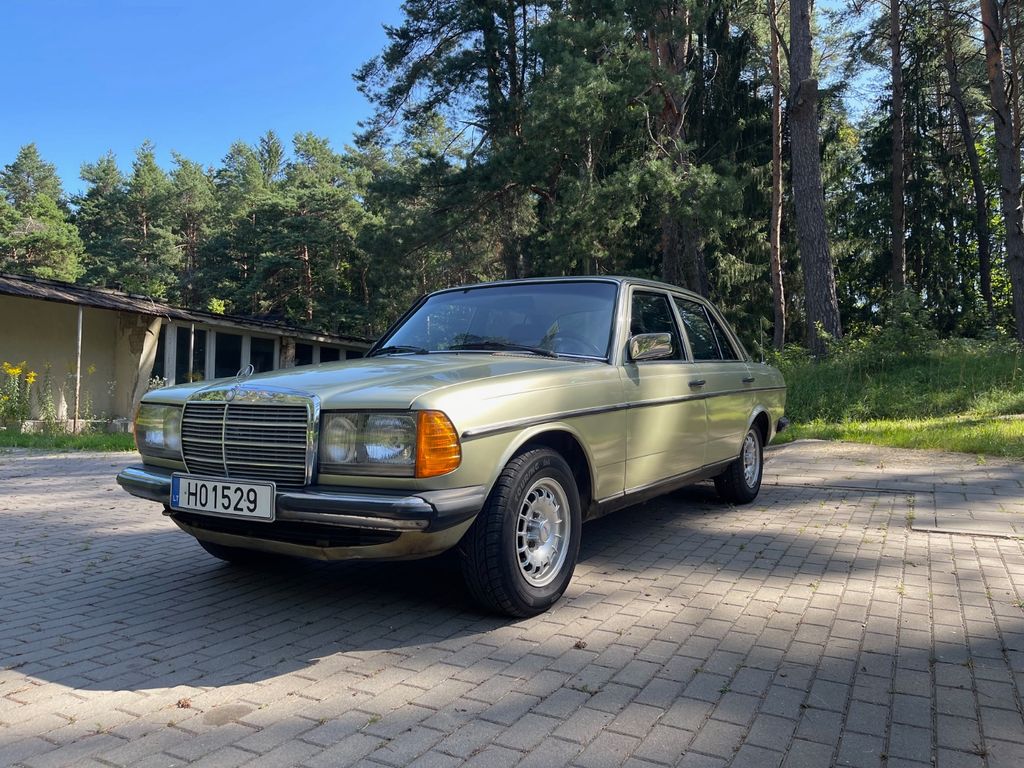 Mercedes-Benz 230E W123 Automatik