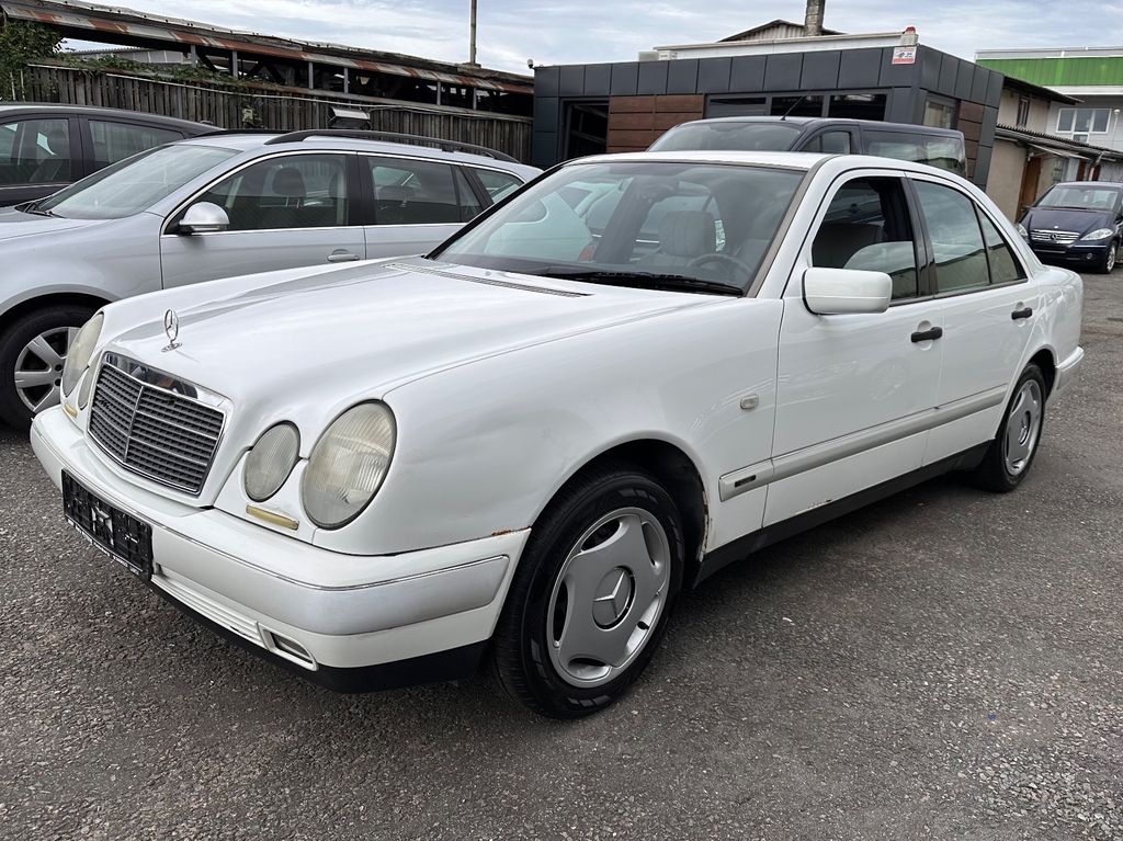 Bild des Angebotes Mercedes-Benz E 280 W210 Lim. Klima