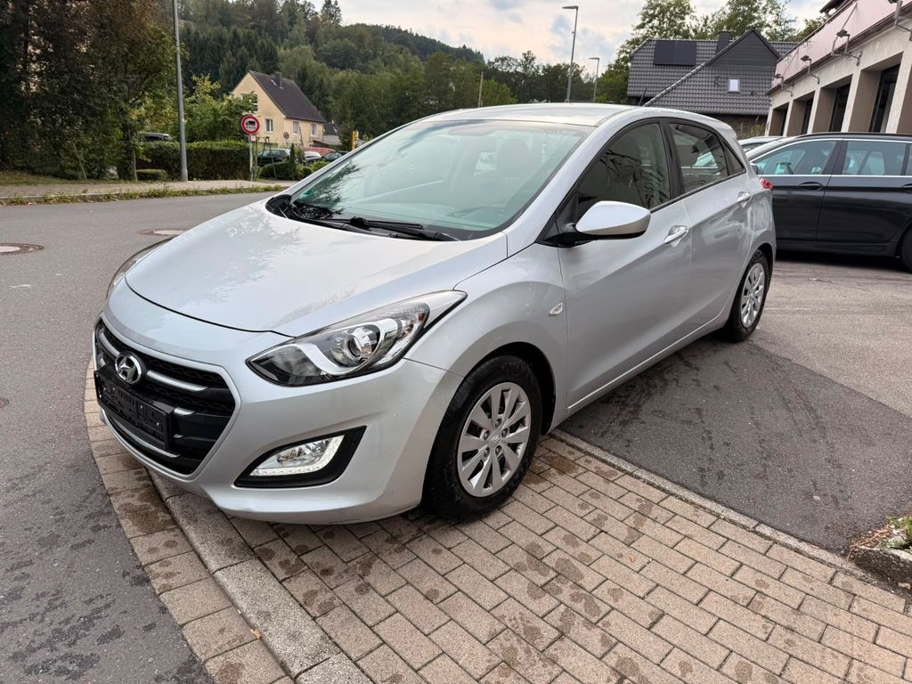 Bild des Angebotes Hyundai i30 blue Classic 1.4  Klima, Start/Stopp, 2.Hand