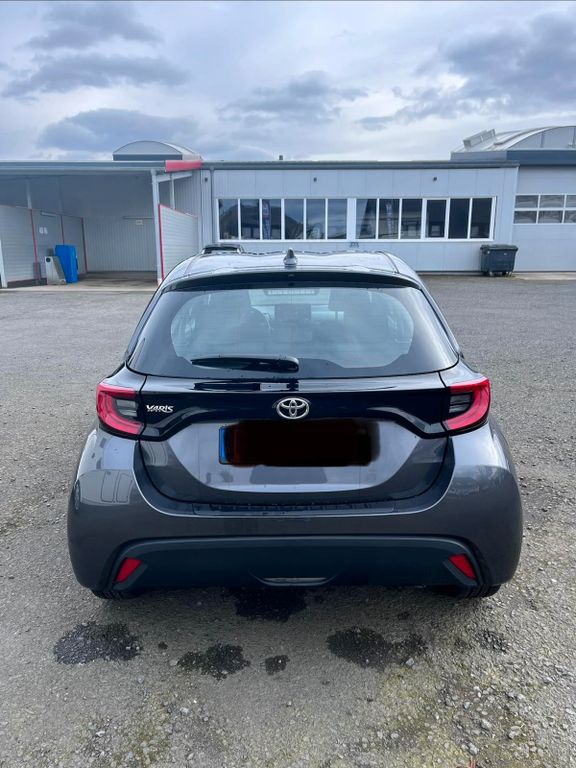 Bild des Angebotes Toyota Yaris 1.5-l-VVT-i CVT Team Deutschland Team ...