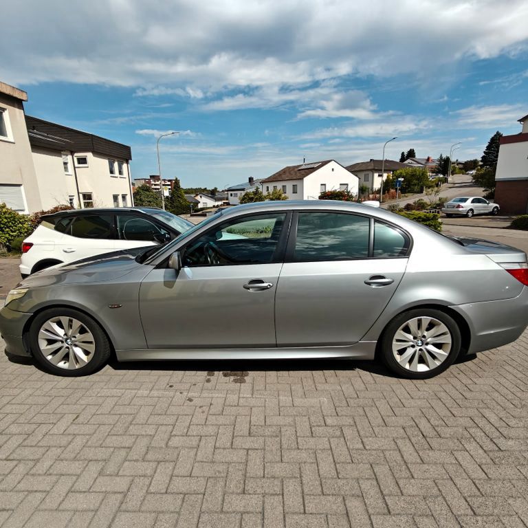 Bild des Angebotes BMW 525d A -
