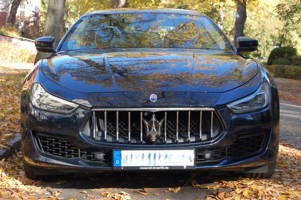 Bild des Angebotes Maserati Ghibli 3.0 V6 350PS GranLusso mit Schaltwippen