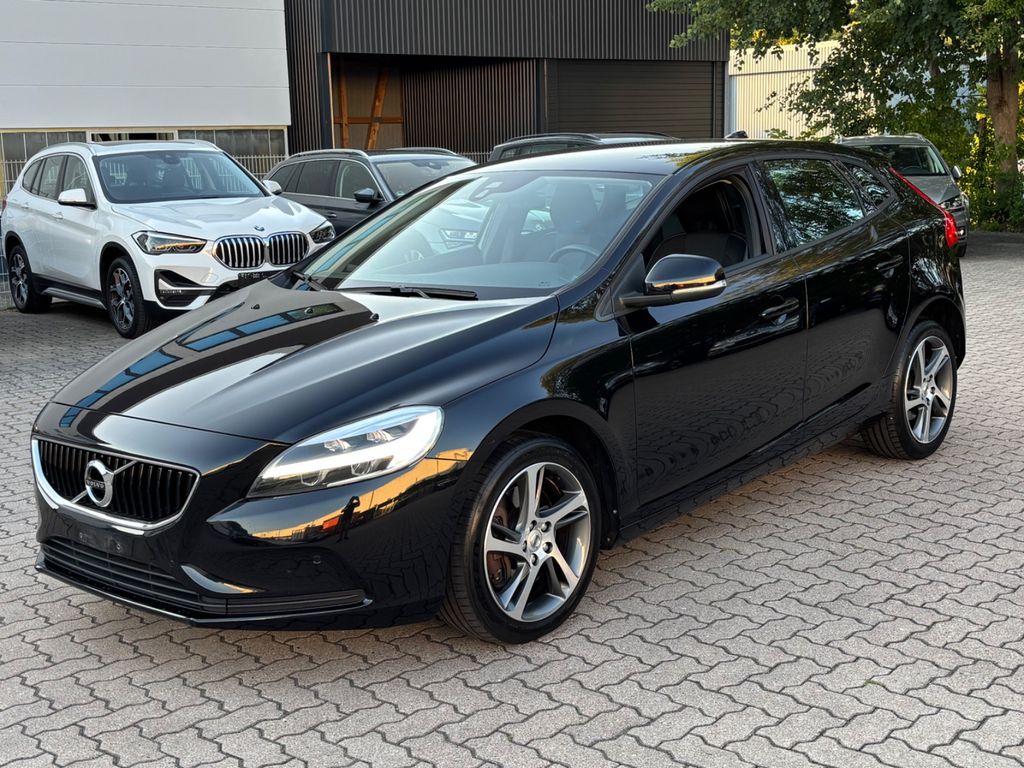 Bild des Angebotes Volvo V40 Momentum Automatik