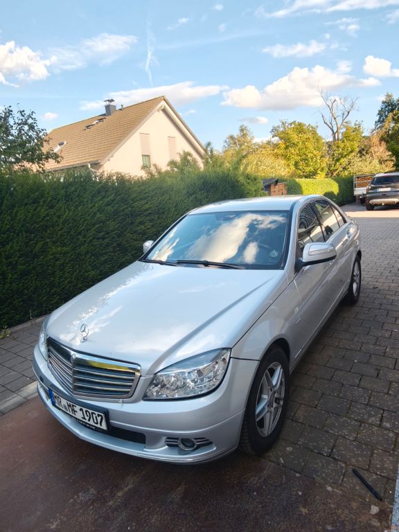 Bild des Angebotes Mercedes-Benz 200