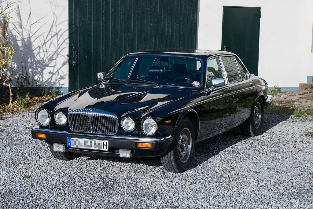 Bild des Angebotes Jaguar XJ12 - Daimler Double Six Serie III