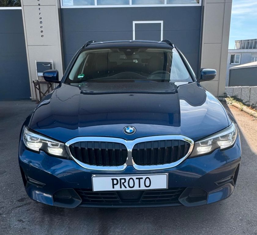 Bild des Angebotes BMW 330 i