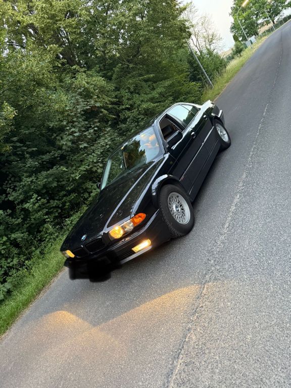 Bild des Angebotes BMW 735i A -