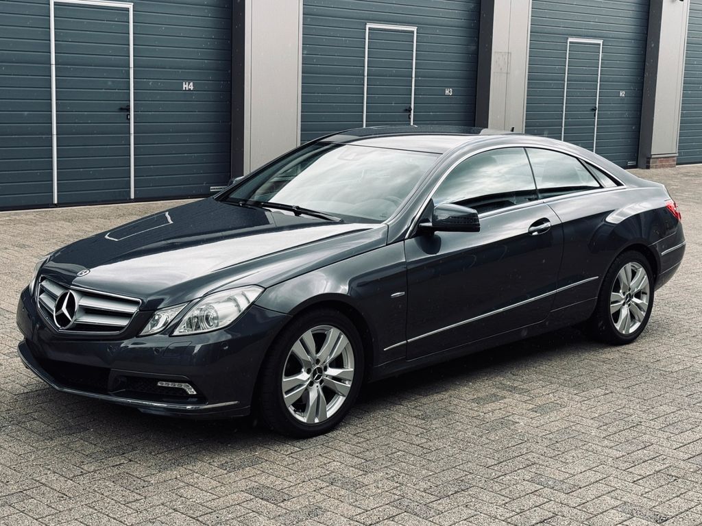 Bild des Angebotes Mercedes-Benz E 250 CDI Coupé C207 | 2. Hand | Rentnerauto