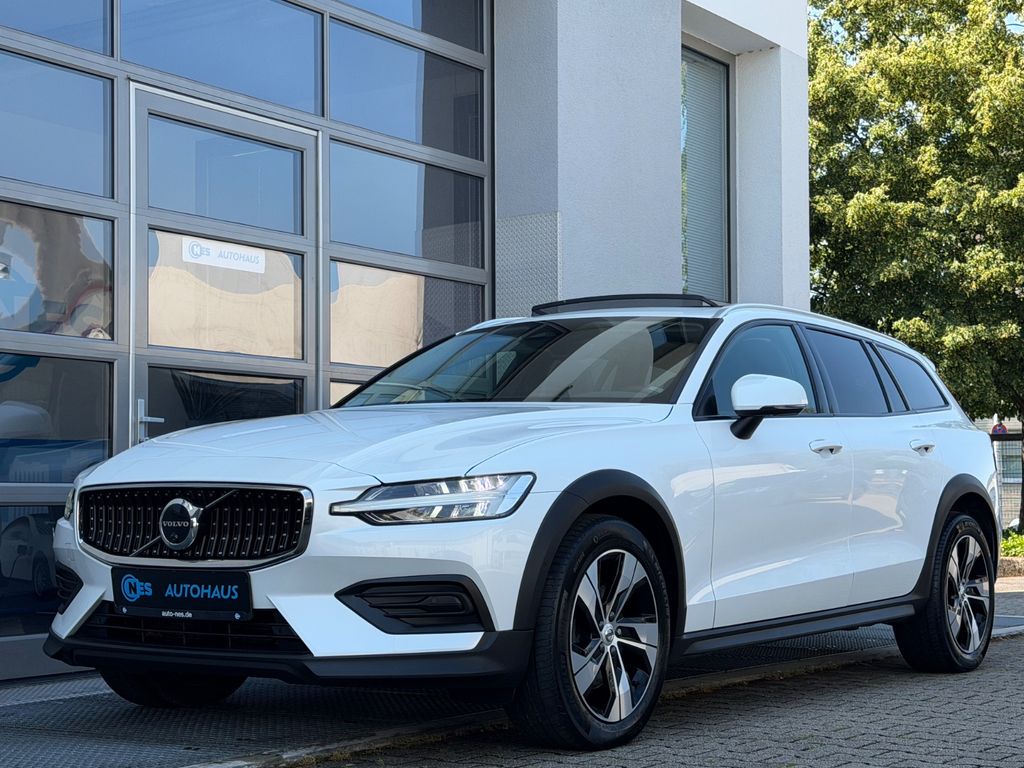 Bild des Angebotes Volvo V60 CROSS COUNTRY PLUS AWD*ACC*PANO*LEDER*360*.