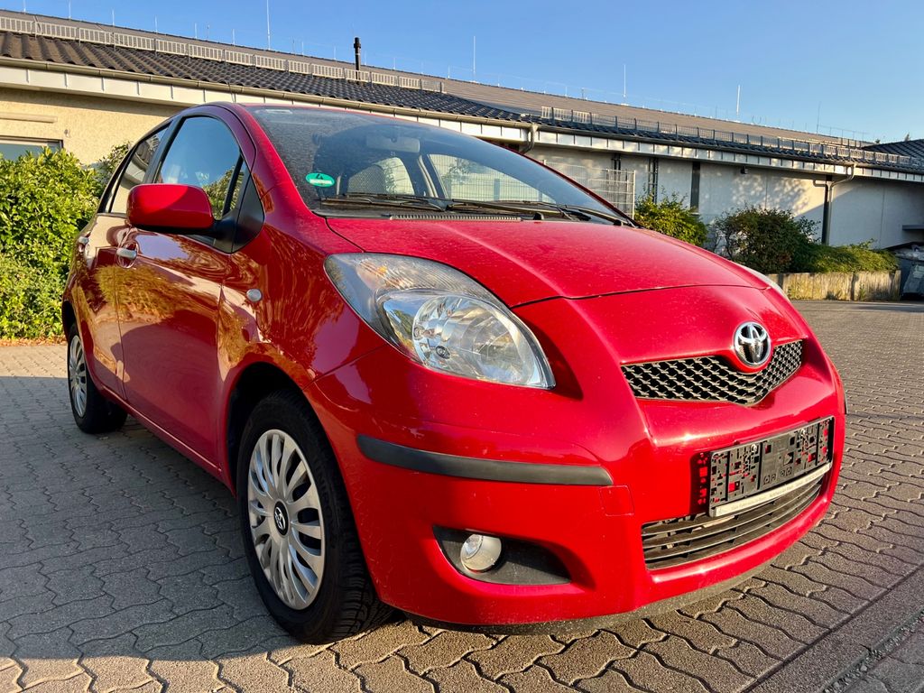 Toyota Yaris Life*AUTOMATIK*1-HAND*SCHECKHEFTGEPFLEGT !