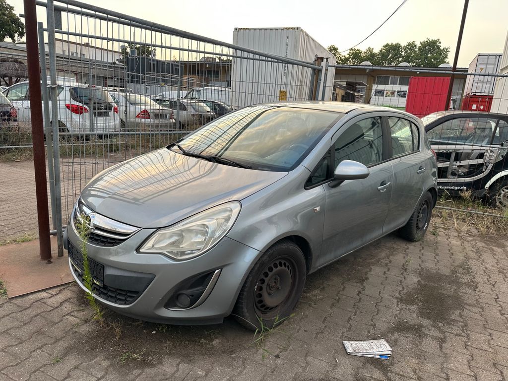Opel Corsa D Satellite 1.2