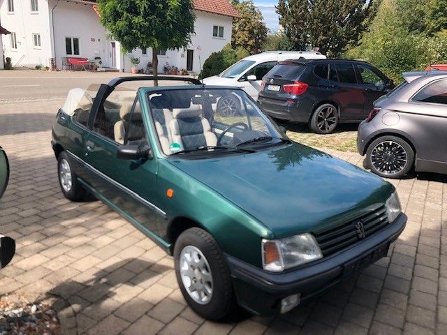 Bild des Angebotes Peugeot 205 Cabrio Roland Garros