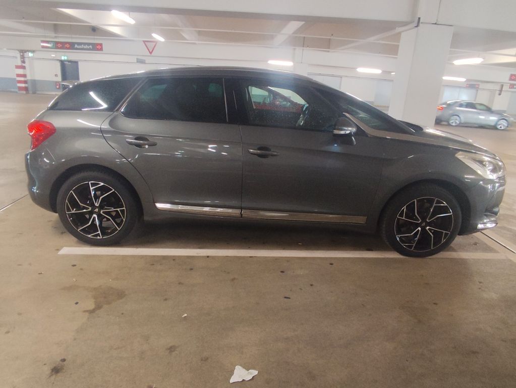 Bild des Angebotes Citroën DS5 HDi 165 SportChic SportChic