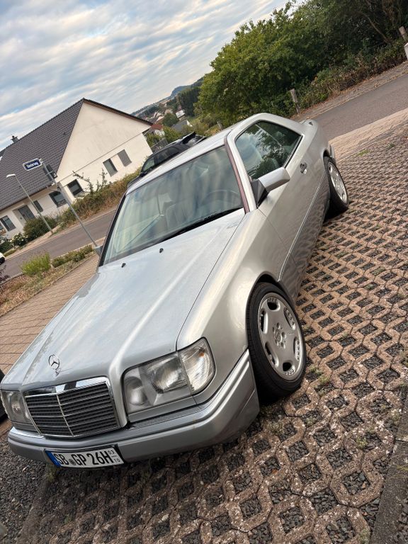 Bild des Angebotes Mercedes-Benz CE 220 W124