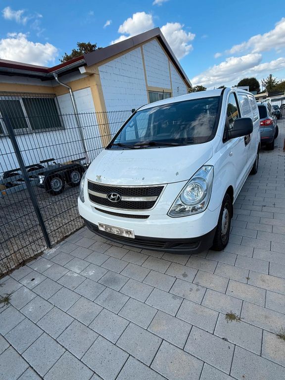 Hyundai H-1