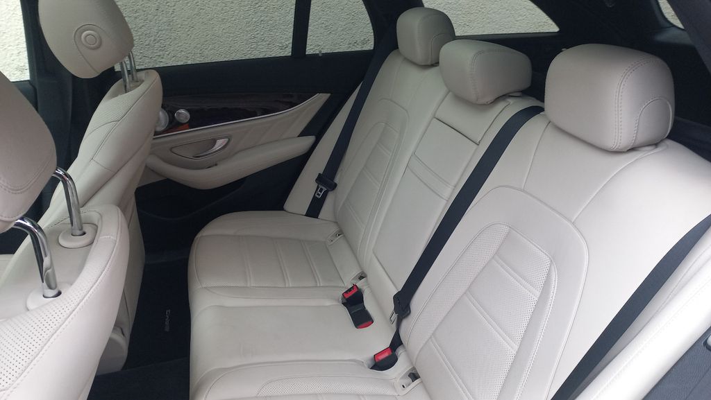Bild des Angebotes Mercedes-Benz E 63 S AMG 4-M,VOLL,Pano,Burmester,360,Luft,LED,